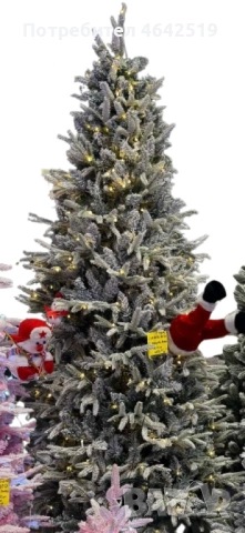 Коледна елха с вградени лампички по връхчетата, снимка 1