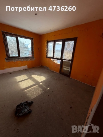 Продава се двуетажна къща – простор, уют и спокойствие!, снимка 3 - Къщи - 53458035