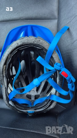 Детска велосипедна каска Giro Raze, снимка 5 - Аксесоари за велосипеди - 51454632