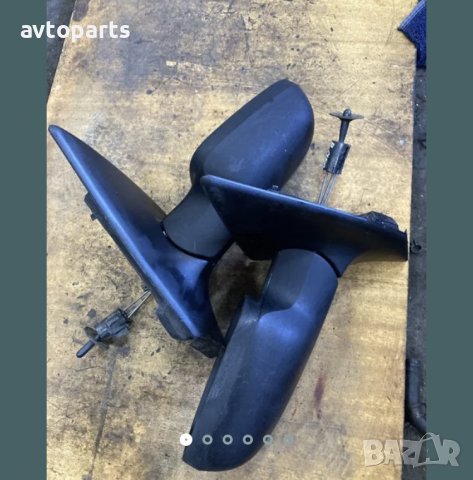 Renault meganne 2004година огледала