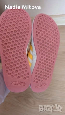 детски маратонки adidas , снимка 4 - Детски обувки - 52027188