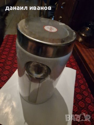 Буркан за кафе със магнитна лъжичка бял, снимка 1 - Кутии за храна - 37049345