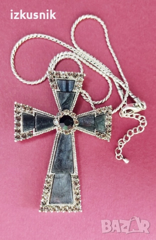 Голям стоманен кръст с оникс и кристали, снимка 2 - Други ценни предмети - 51465277