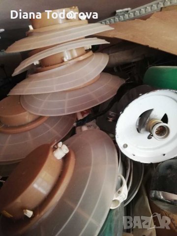 Лампи висящи пластмаса, снимка 2 - Антикварни и старинни предмети - 28818735