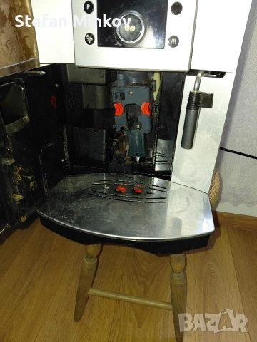 Автоматична кафе машина De’Longhi Perfecta, снимка 4 - Кафемашини - 53081663