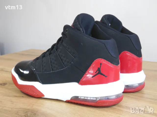 Jordan Max Aura 'Black Gym Red' - 38 номер Оригинални!, снимка 3 - Маратонки - 50142992