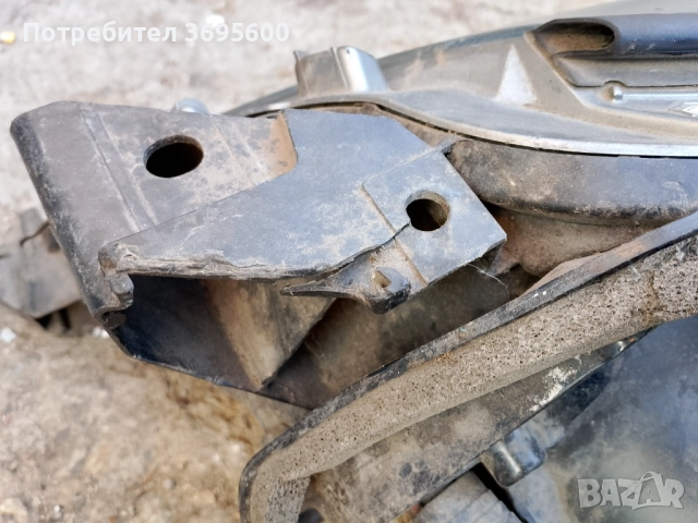 Десен фар Lexus LX 570 Лексус ЛХ 570 фарове, снимка 4 - Части - 52882724