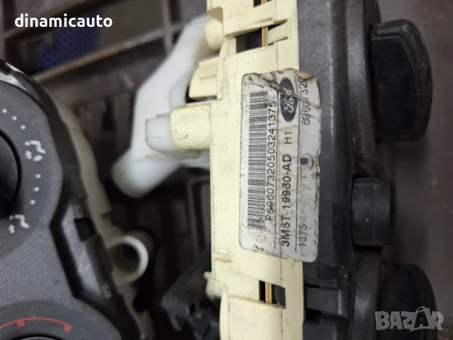 Панел управление климатик Ford Focus 2005г., снимка 2 - Части - 51077260