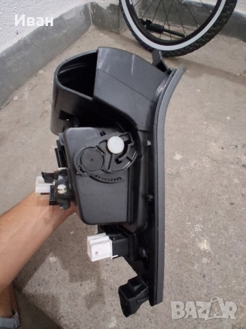 Пепелник със запалка от VW Golf 5 2008г., снимка 5 - Аксесоари и консумативи - 51585992