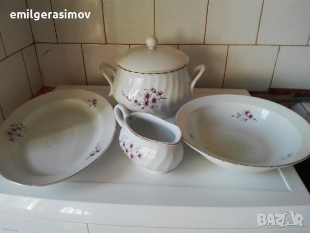 Порцеланов сервиз - български.