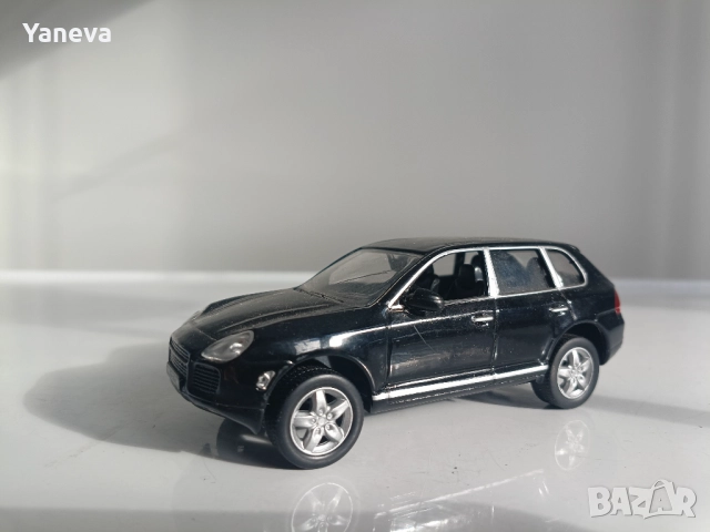 Умалени модели на легендарни автомобили, снимка 7 - Коли, камиони, мотори, писти - 52204389