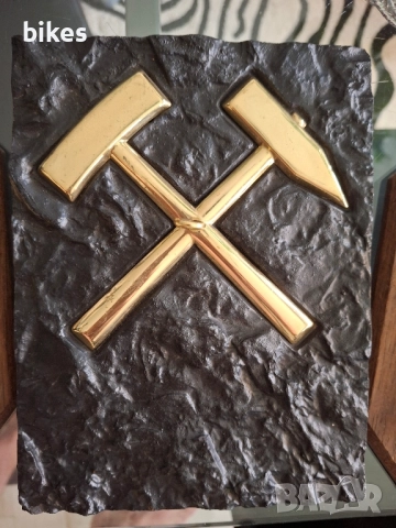 артефакти пано,египетски кръст ,камък с чукове