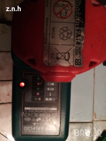зарядно и батерия makita, снимка 2 - Винтоверти - 52528191