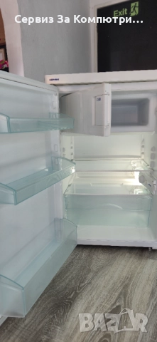 Малък хладилник Liebherr с горна камера и фризер, снимка 4 - Хладилници - 52835124