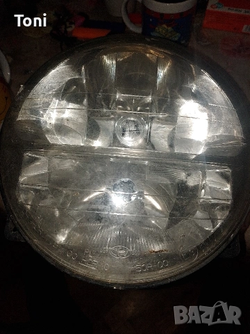 халоген немога да намеря за кой мотор или кола е,намерен в кола от Италия, цената е по договаряне 