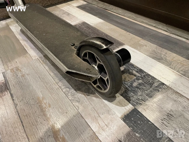 Запазена тротинетка за трикове, снимка 5 - Скутери и тротинетки - 50485591