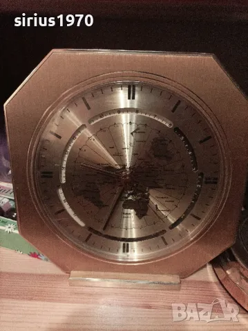 много красив бутиков стилен часовник работи батерия световно време