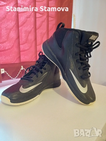 Нови маратонки Nike - 37,5 номер, 25евро, снимка 2 - Детски маратонки - 53593877