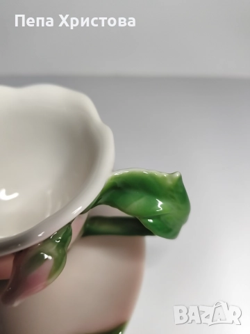 Двоен сет за кафе от китайски костен порцелан с 3Д ефект, снимка 8 - Чаши - 51863007
