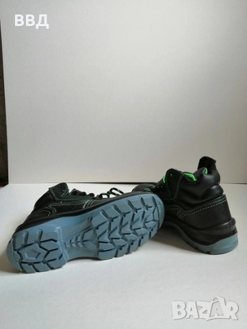 Работни обувки нови 43 номер, снимка 4 - Мъжки боти - 52570633