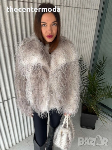 Дамско бежаво палто 