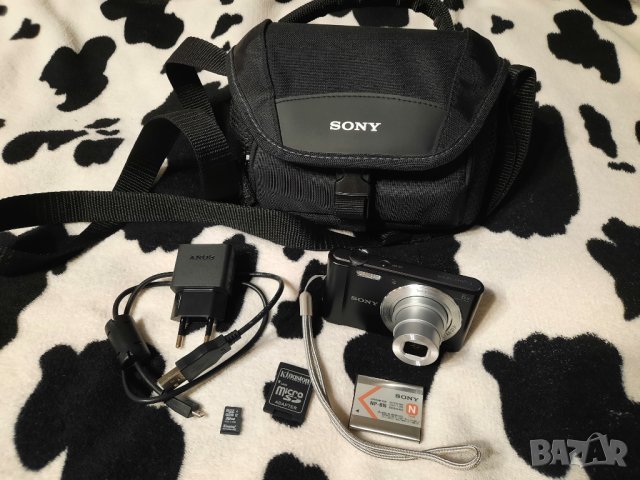 Дигитален фотоапарат Sony Cyber-Shot DSC-W810, 20.1MP+ Кабел,зарядно и карта памет , снимка 1 - Фотоапарати - 35946241
