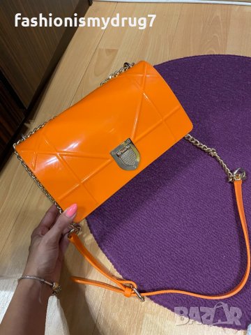 Нова силиконова оранжева чанта Zara , снимка 2 - Чанти - 33466871