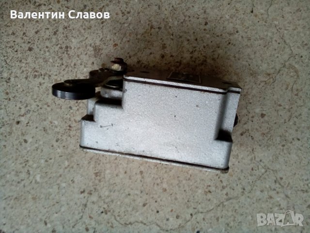 Краен изключвател, снимка 3 - Резервни части за машини - 32662579