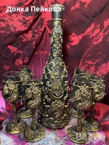 Сервиз за аперитив от шест чаши и бутилка в злато, снимка 2 - Сервизи - 47658060