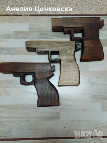 Пистолети от дърво 2, снимка 3 - Сувенири от дърво - 43119079