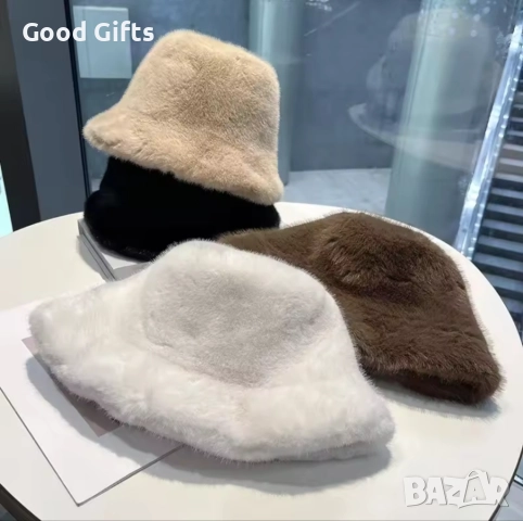 Дамска зимна шапка с пухкав ефект – стил и топлина през студените дни, снимка 4 - Шапки - 52029193