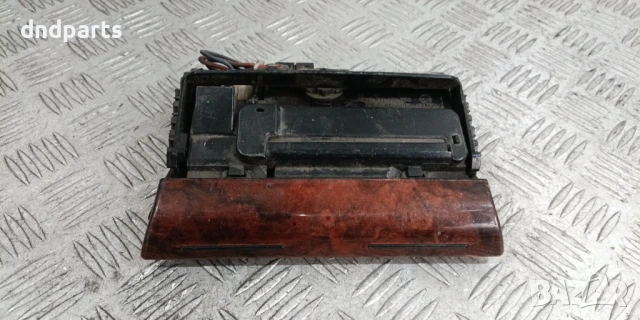 Пепелник Audi A6 C5 2001г.	