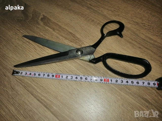 Продавам нова българска кроячна ножица