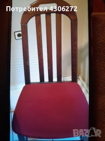 Продавам 4 стола с дамаска цвят бордо