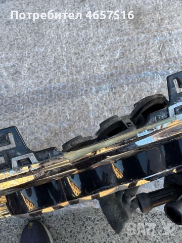 Централна решетка Ауди Audi A7 само за 300лв. 4G8853651G 4G8853651H, снимка 3 - Части - 52521579