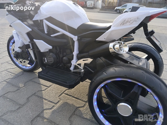 KAWASAKI акумулаторен мотор NINJA бял, снимка 7 - Детски велосипеди, триколки и коли - 53569656