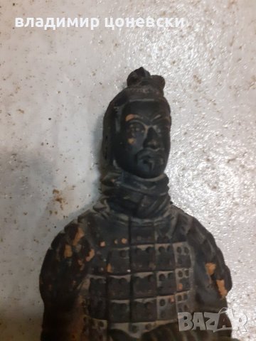 Стара китайска керамична статуетка-войник, снимка 2 - Колекции - 40167912