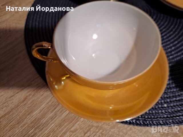 Оригинален сервиз за кафе/чай от костен порцелан, снимка 2 - Сервизи - 39892369