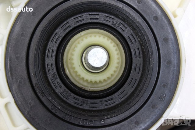 Mercedes W204 C-Class Задно Дясно Ел.Мотор за стъкло 0130822505, снимка 4 - Части - 43881417