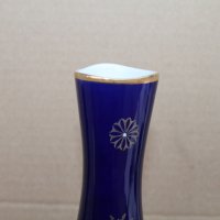 Порцеланова Немска ваза цвят кобалт, снимка 2 - Антикварни и старинни предмети - 44050241