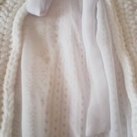 Красива бяла блуза , снимка 2 - Блузи с дълъг ръкав и пуловери - 38788435