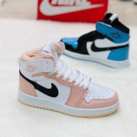 Дамски маратонки Nike Air Jordan Реплика ААА+, снимка 1 - Маратонки - 34718689