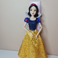Оригинална кукла Снежанка и седемте джуджета - чупещи стави - Дисни Стор Disney Store, снимка 16 - Кукли - 39147634