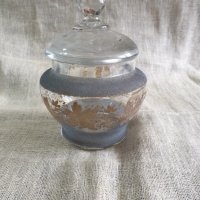 Старинна стъклена бомбониера, снимка 1 - Сервизи - 39880691