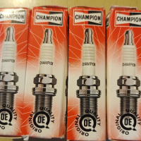 ПОДАРЪК при покупка НАД  200 лв./НОВИ Запалителни свещи Champion Double Copper RC9YCC Spark Plug, снимка 7 - Аксесоари и консумативи - 36408819
