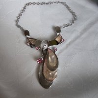 Колие с естествен розов седеф и кристали, снимка 5 - Колиета, медальони, синджири - 40873008