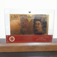 Сувенири златни банкноти в стъклена поставка и масивно дърво, снимка 3 - Други ценни предмети - 38485585