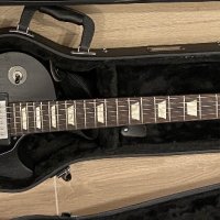 Gibson Les Paul Studio 2010 с твърд куфар, снимка 8 - Китари - 43334915
