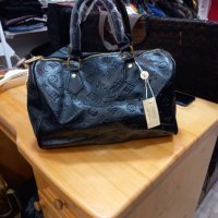 Louis Vuitton черна чанта 2, снимка 1 - Чанти - 34900206
