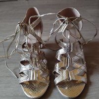 Дамски сандали на ток  в златист цвят , снимка 9 - Сандали - 39953276